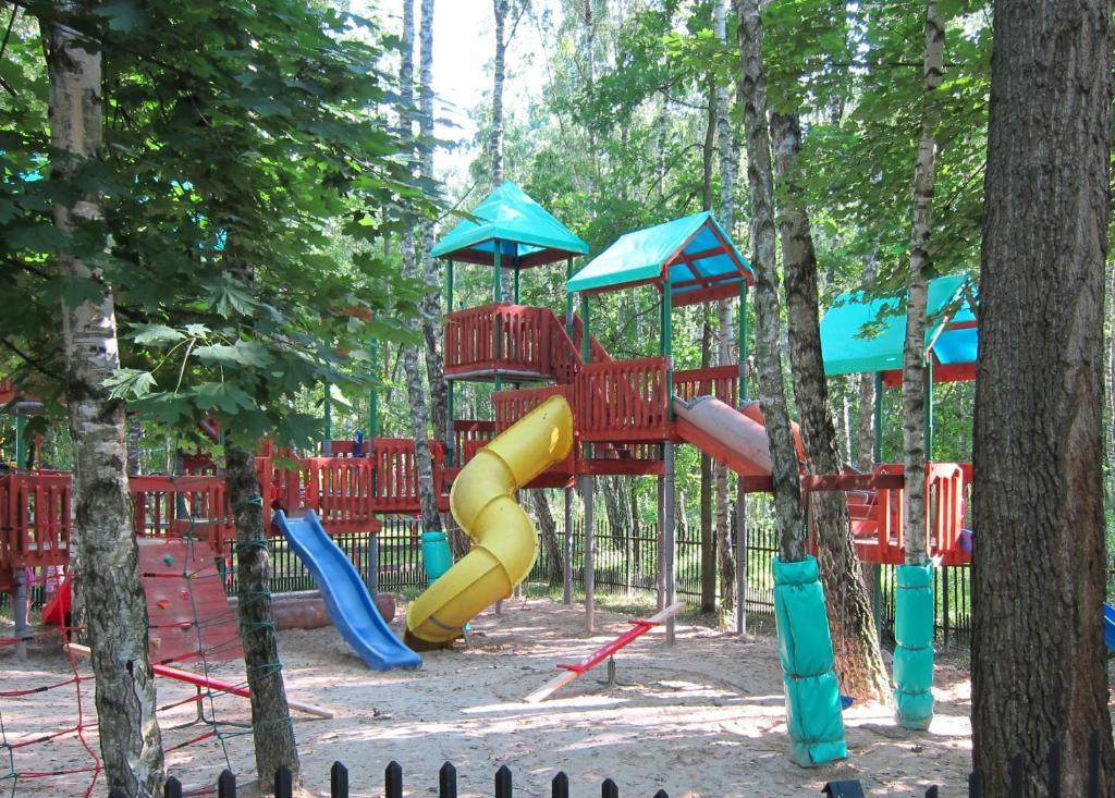 Resort Piaseczno Rozpłucie Extérieur photo