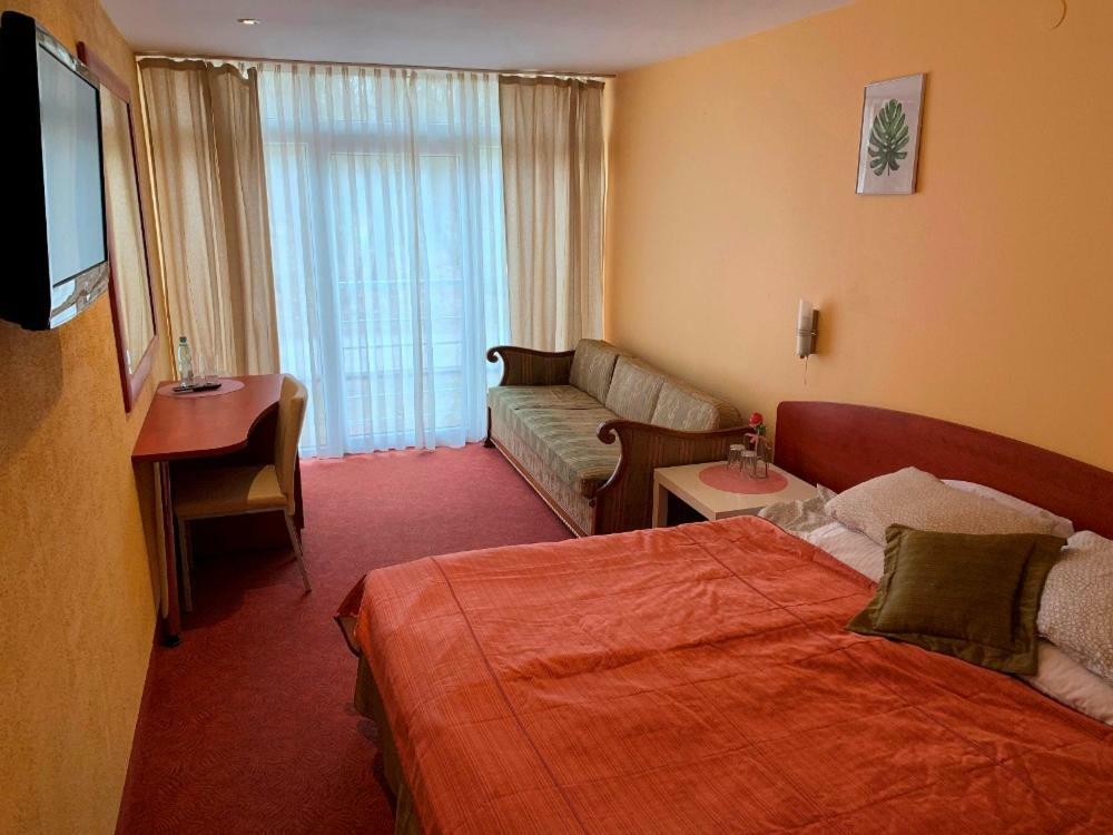 Resort Piaseczno Rozpłucie Extérieur photo